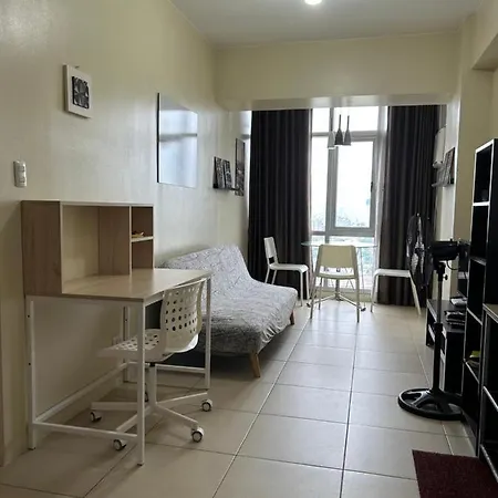 Fully Furnished 1 Bedroom Condo Unit